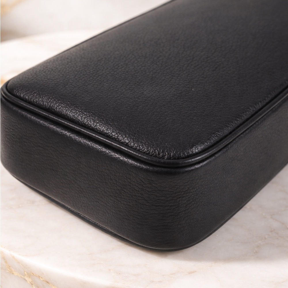 Versace Grained Calfskin Leather Shoulder Bag with Gold Medusa - Picture 11 of 17